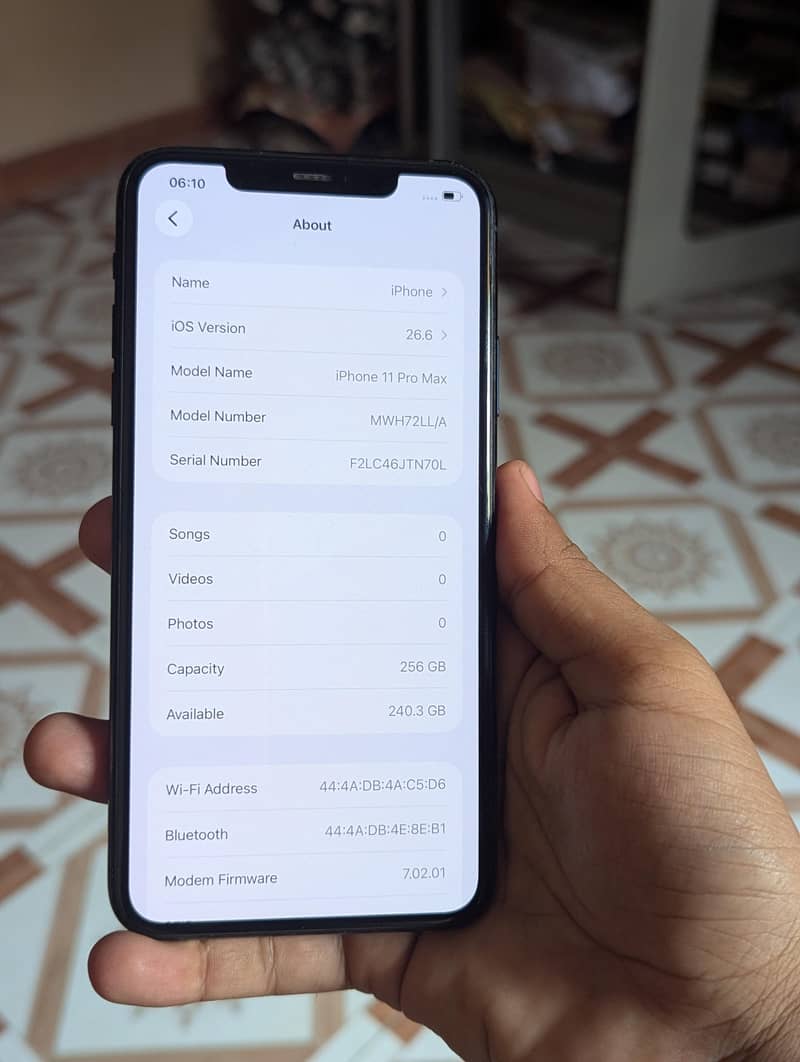 Apple iPhone 11 Pro Max 6