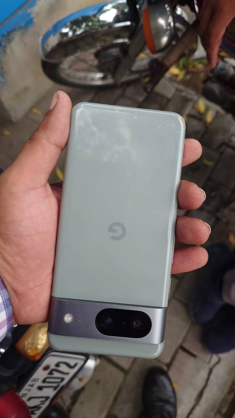 Google Pixel 8 0