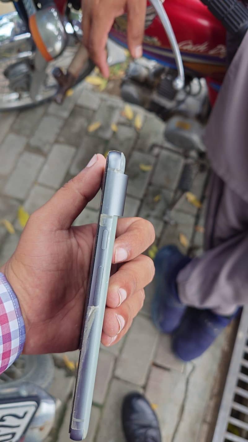 Google Pixel 8 2
