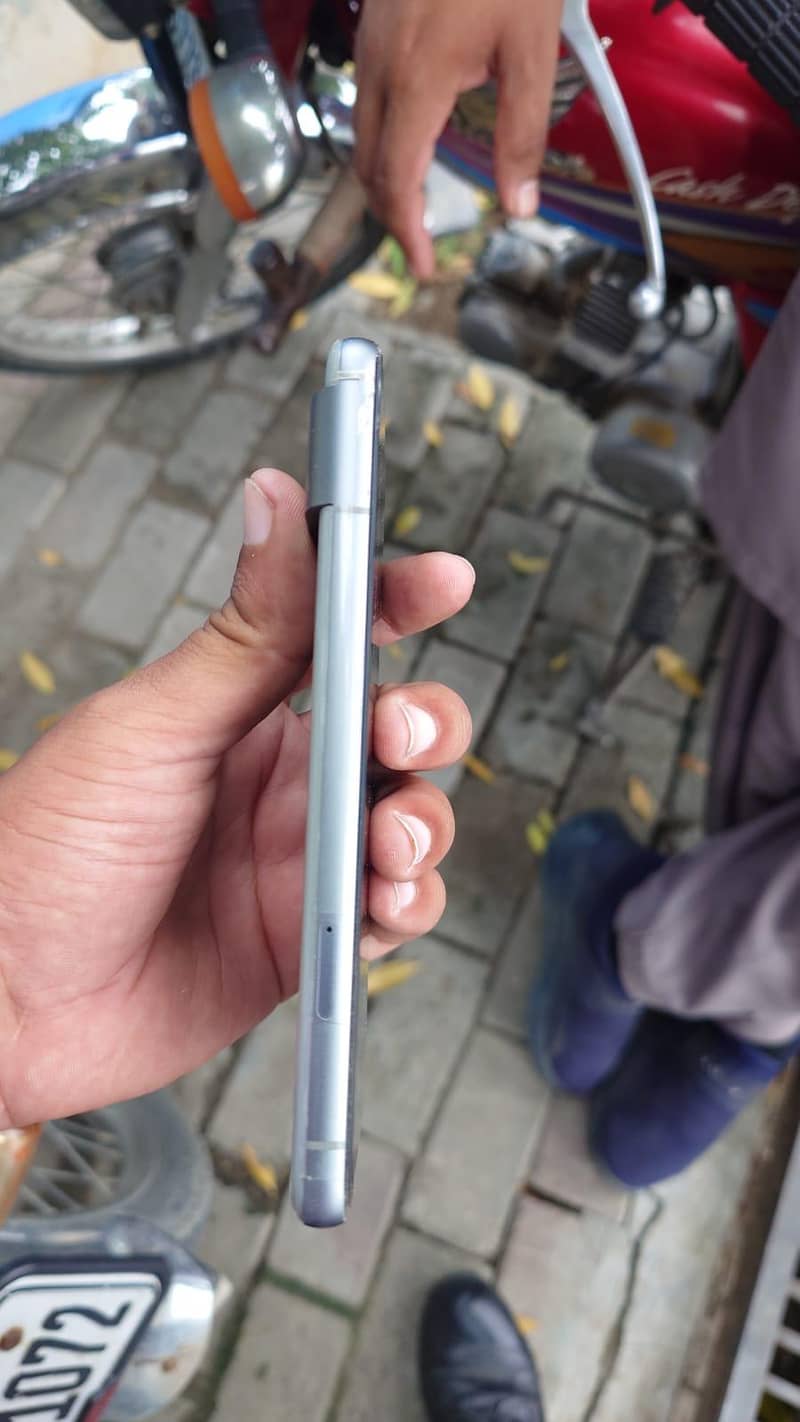 Google Pixel 8 3