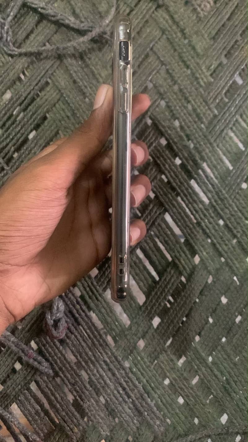Apple iPhone 7 Plus 3