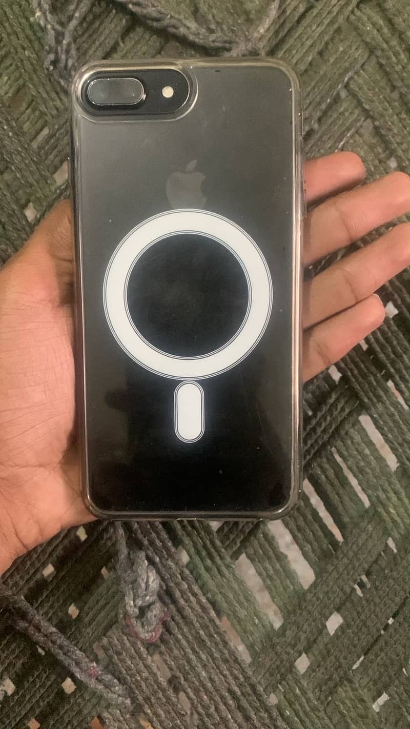 Apple iPhone 7 Plus 5