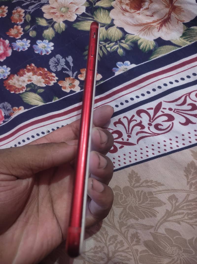 Apple iPhone 7 Plus 3