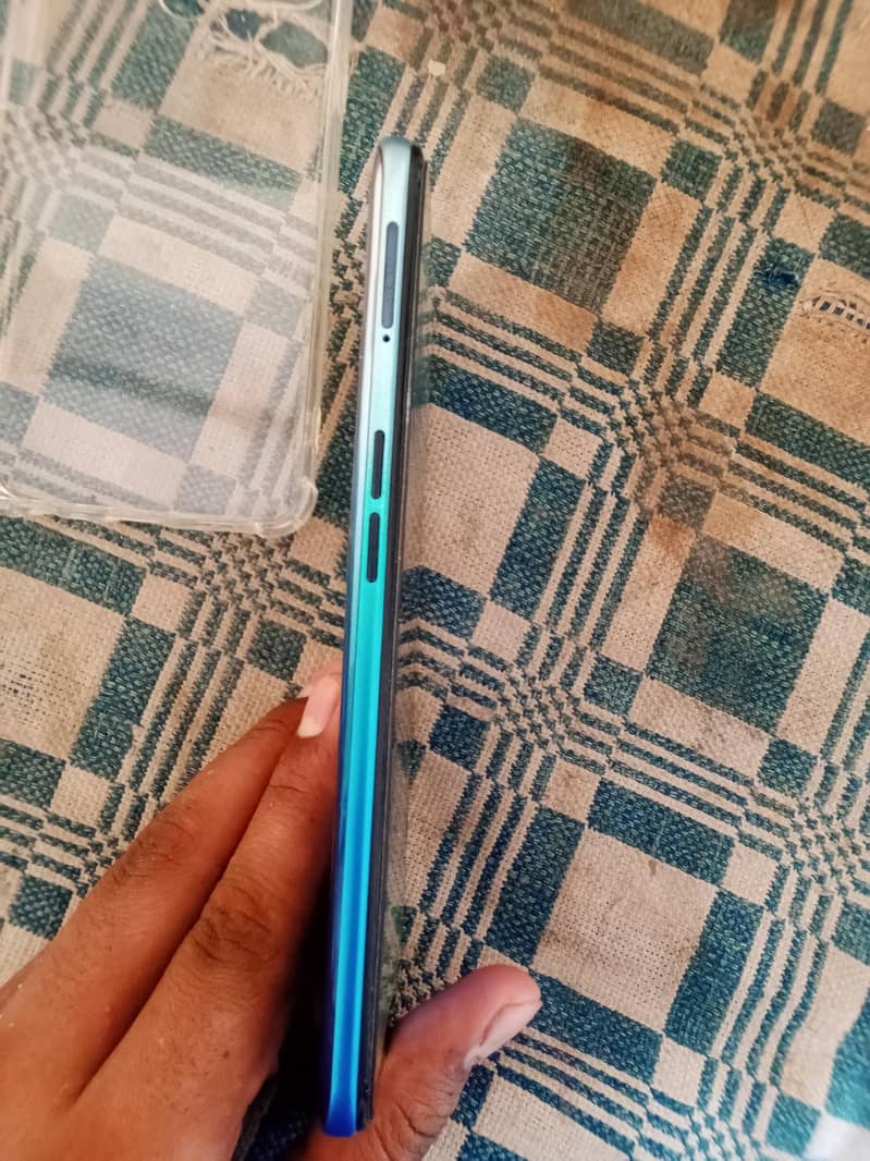 OPPO A53 3