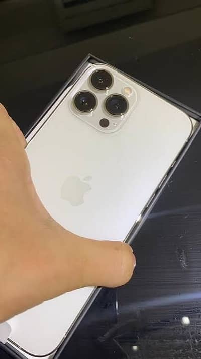 Apple iPhone 13 Pro Max with box