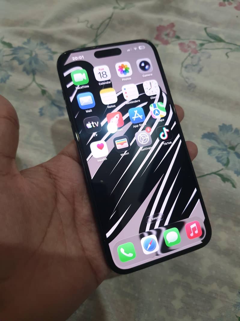 Apple iPhone 15 Pro Max 1