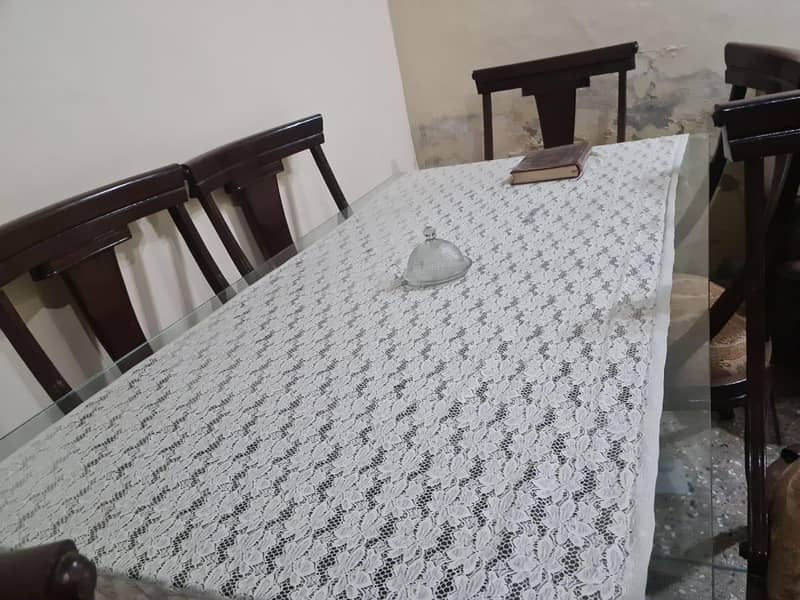dining Table 0