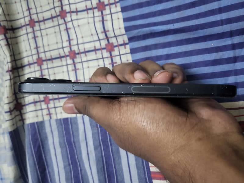 Apple iPhone 15 2