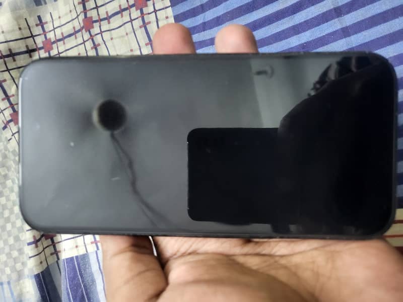 Apple iPhone 15 4