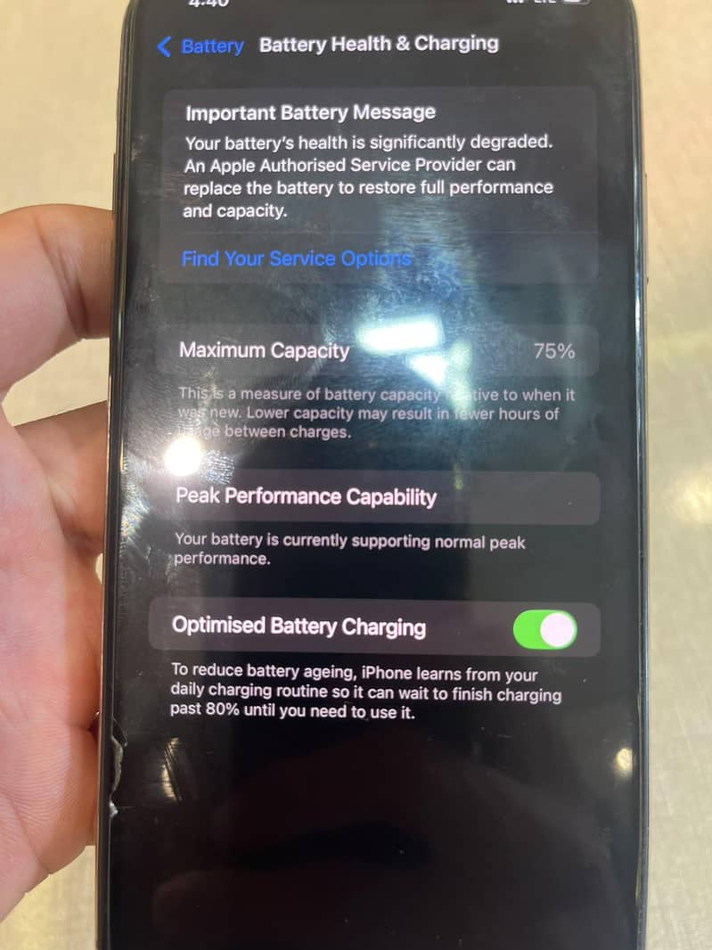 Apple iPhone XS Max 4