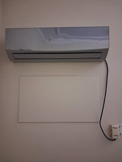 Gree 1.5 Ton Lomo Series Inverter Split AC (GS18LITH11M)