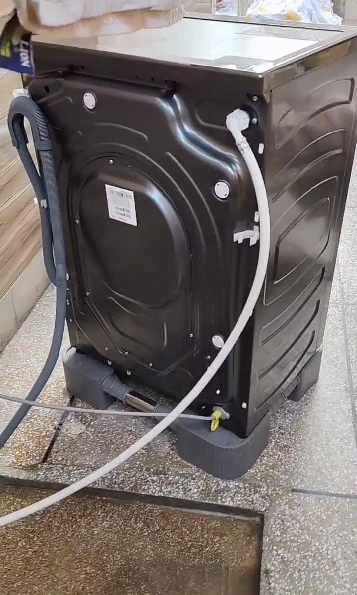 Washing Machine Haier Front Load Full Automatic 1