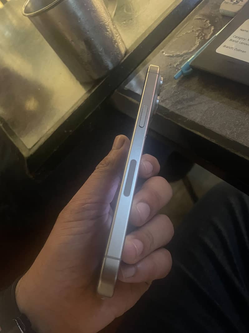 Apple iPhone 15 Pro Max 1