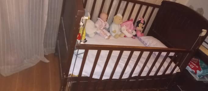 baby crib
