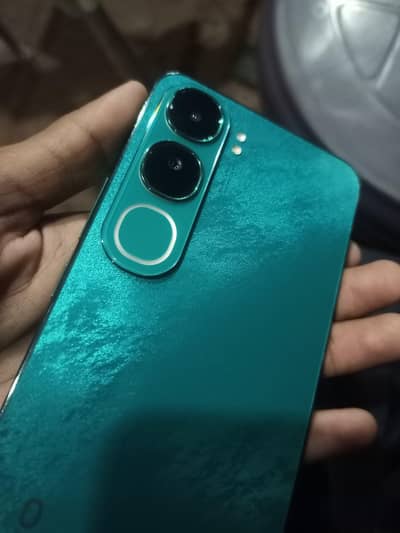 Vivo Y200 8gb 256gb condition 10/10