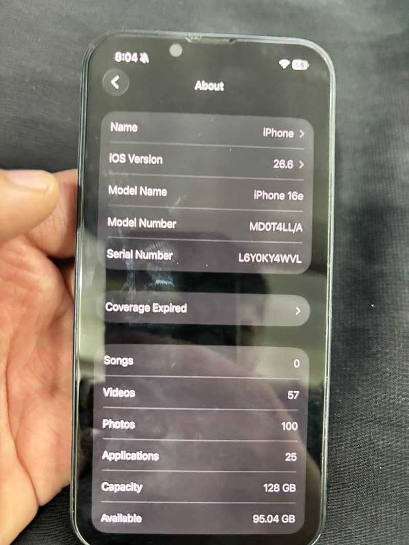Apple iPhone 16e 3