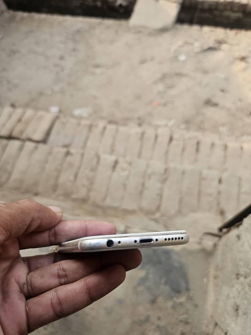 Apple iPhone 6 3