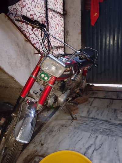 acha baik h 16 model Rawalpindi number sirf injan ka Kam h Baki sab ok