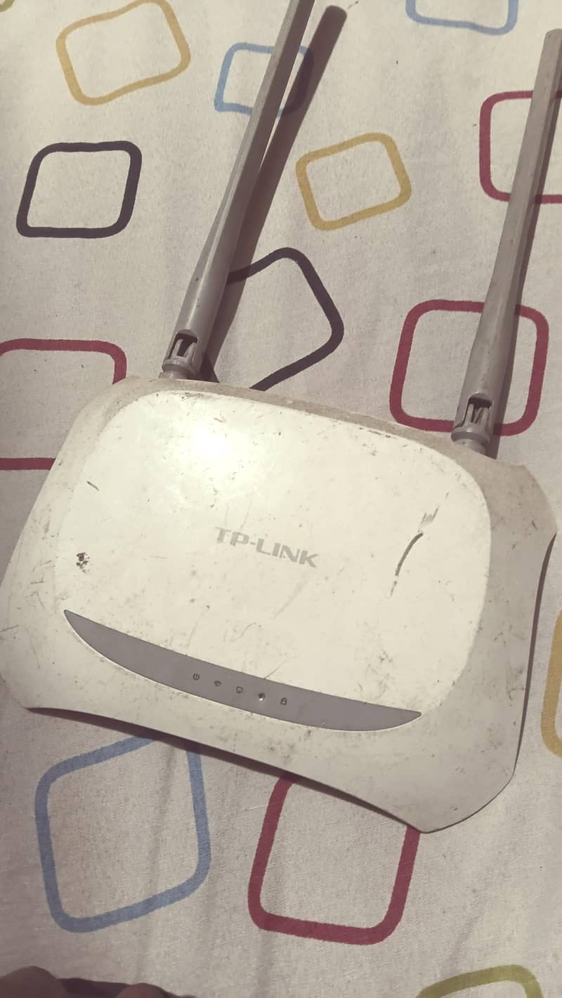 TP-LINK Router 2