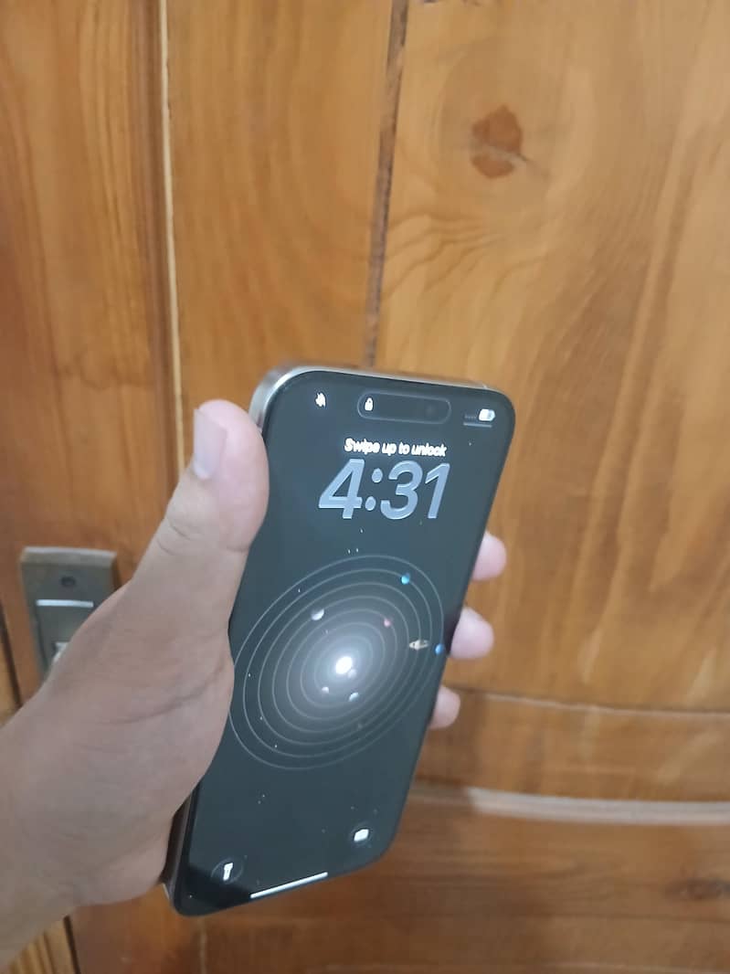Apple iPhone 16 Pro Max 6