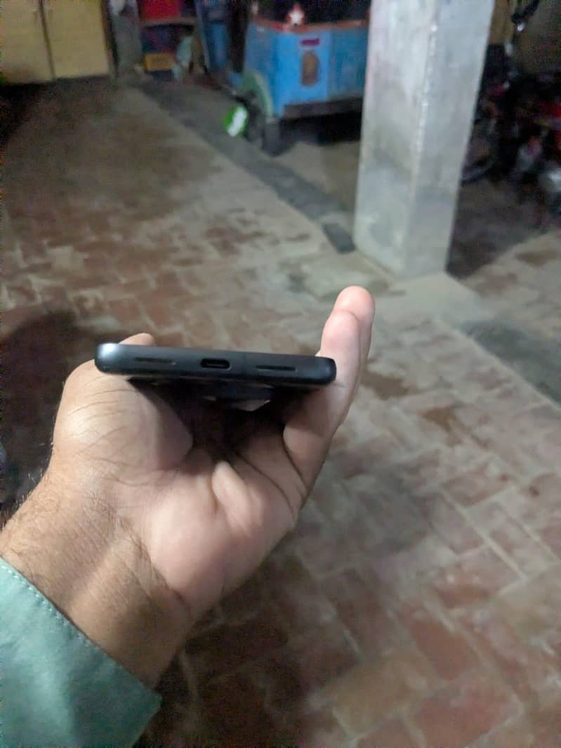 Google Pixel 8 3