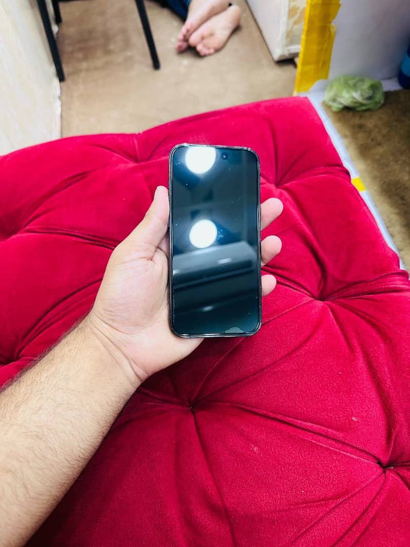 Apple iPhone 14 Pro 2