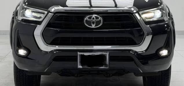 Toyota Revo 2022 V new shape genuine front Black-bumper 10/10 cond