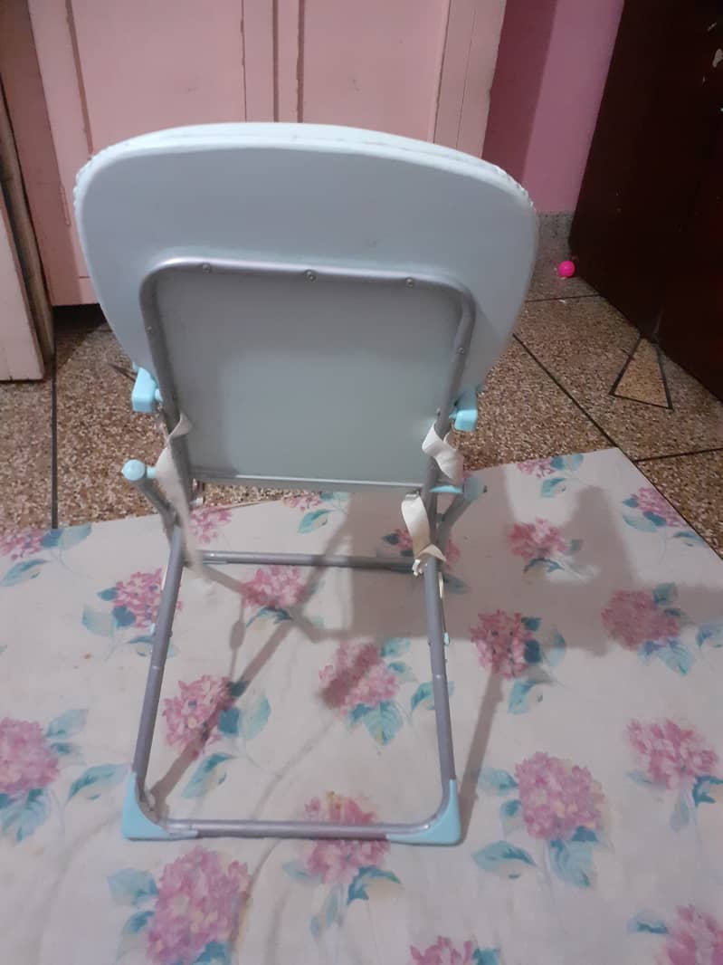 dining/high chair 3