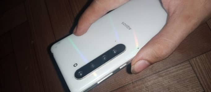 Sharp Aquos R5G 12+12/256