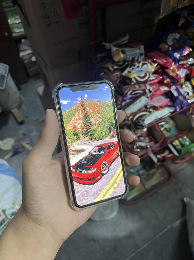 Apple iPhone X 3