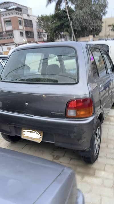Daihatsu Cuore 2012