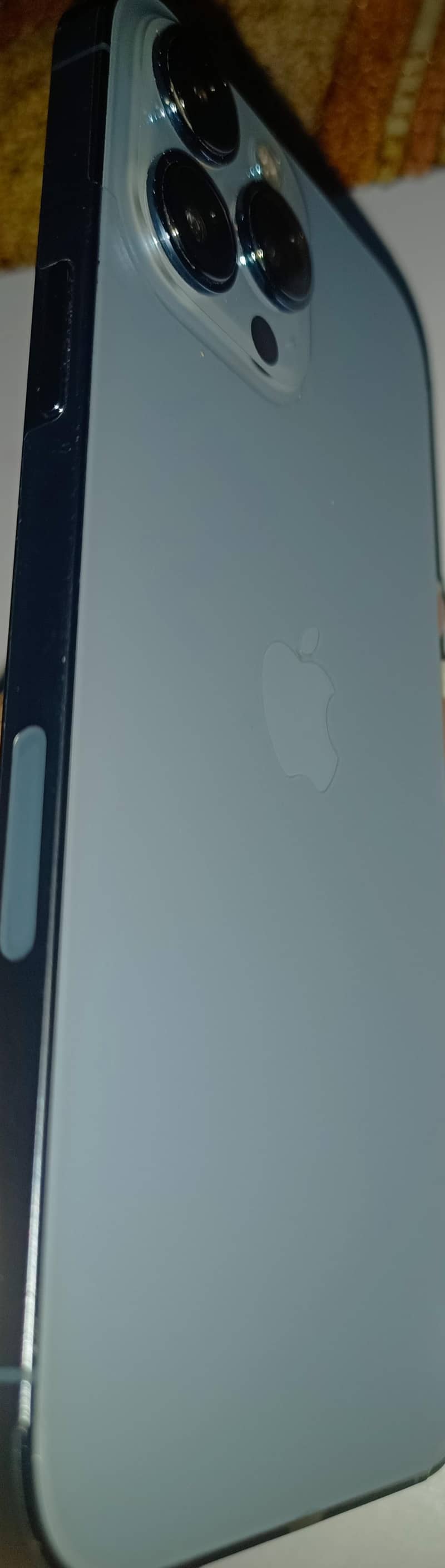 Apple iPhone 13 Pro Max 2