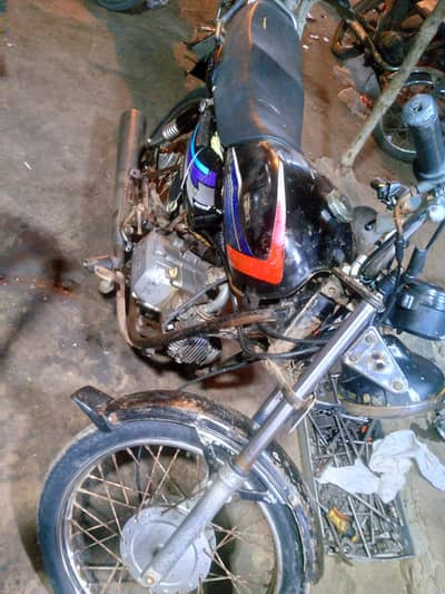 Honda 100 2005 modil