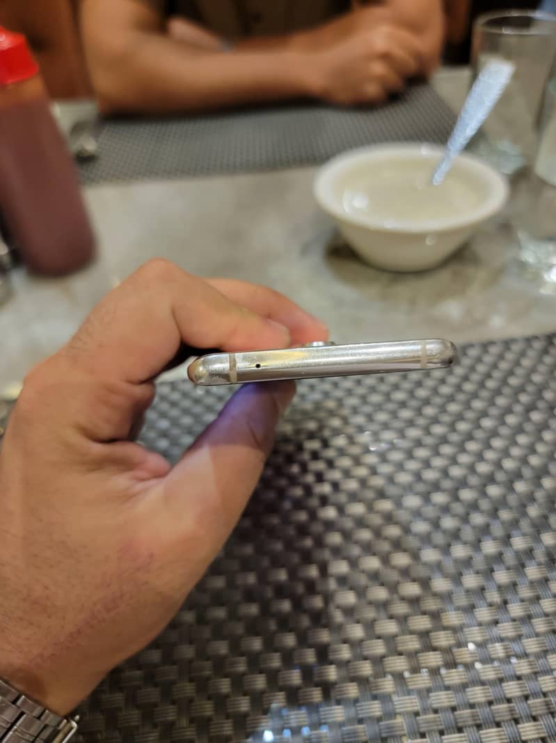 One Plus 8 5