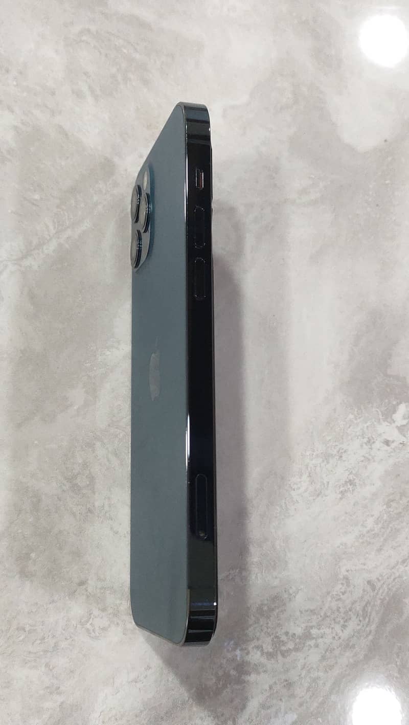 Apple iPhone 12 Pro 0