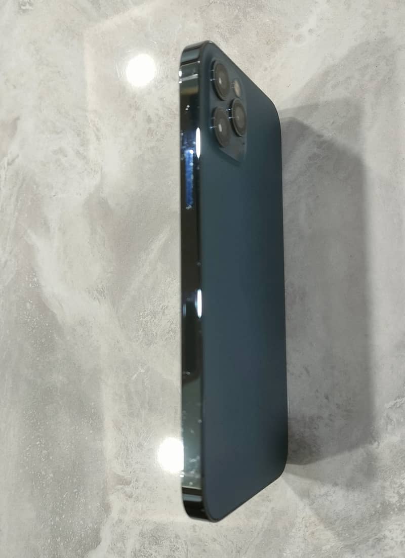 Apple iPhone 12 Pro 4