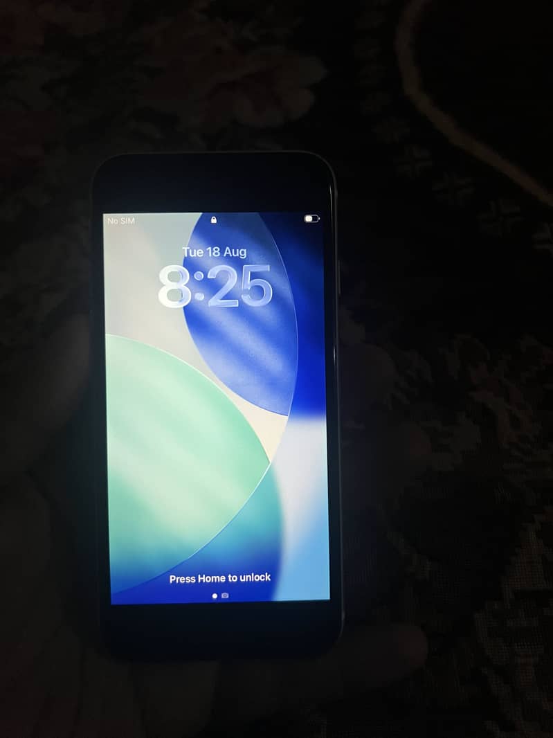 Apple iPhone SE 0