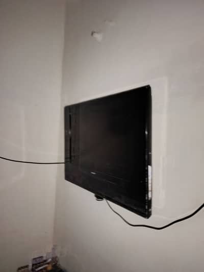 Sony LED 4 month used ha