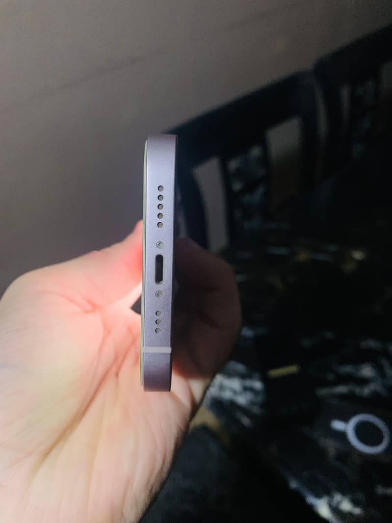 Iphone 13 4