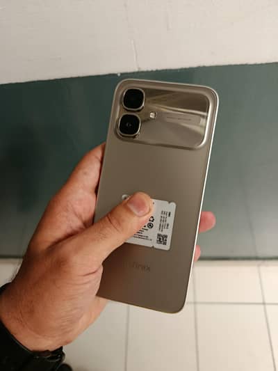 Infinix Smart 20 4GB Ram 128GB memory