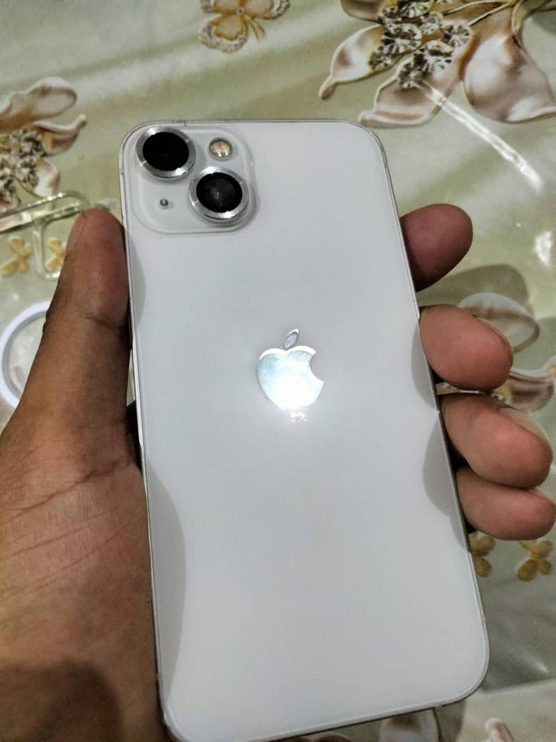 Apple iPhone 13 1