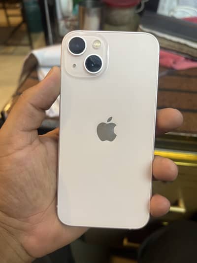Apple iPhone 13