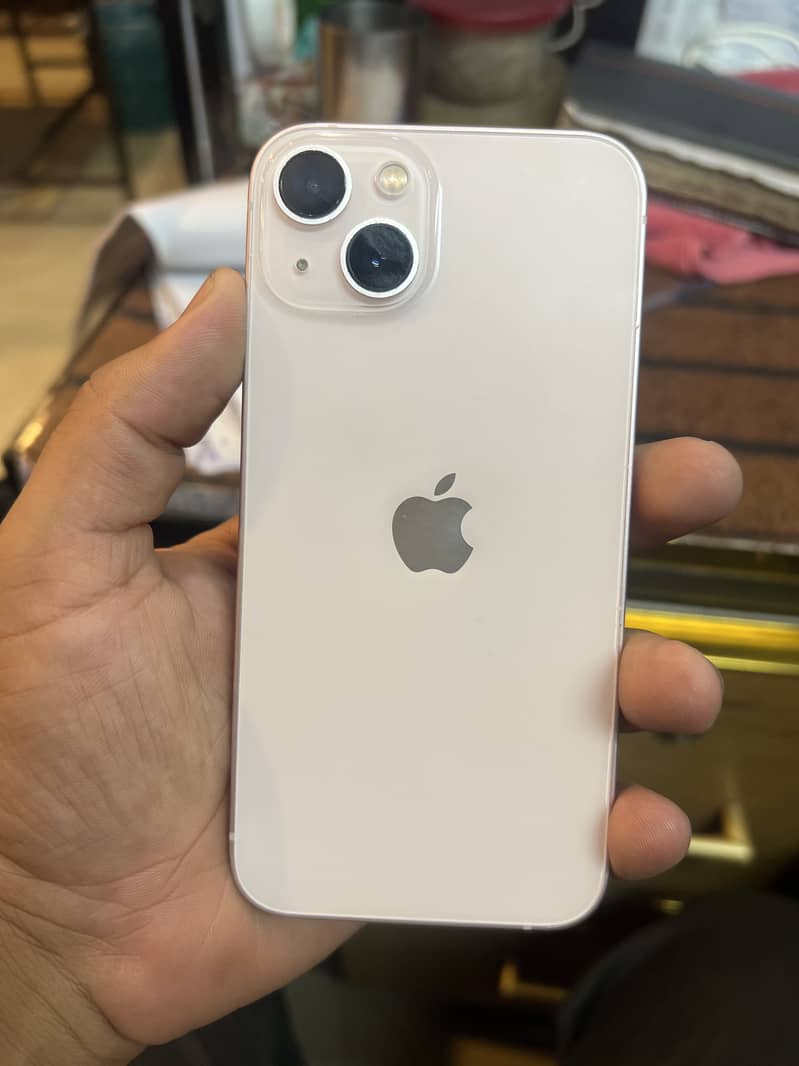 Apple iPhone 13 0
