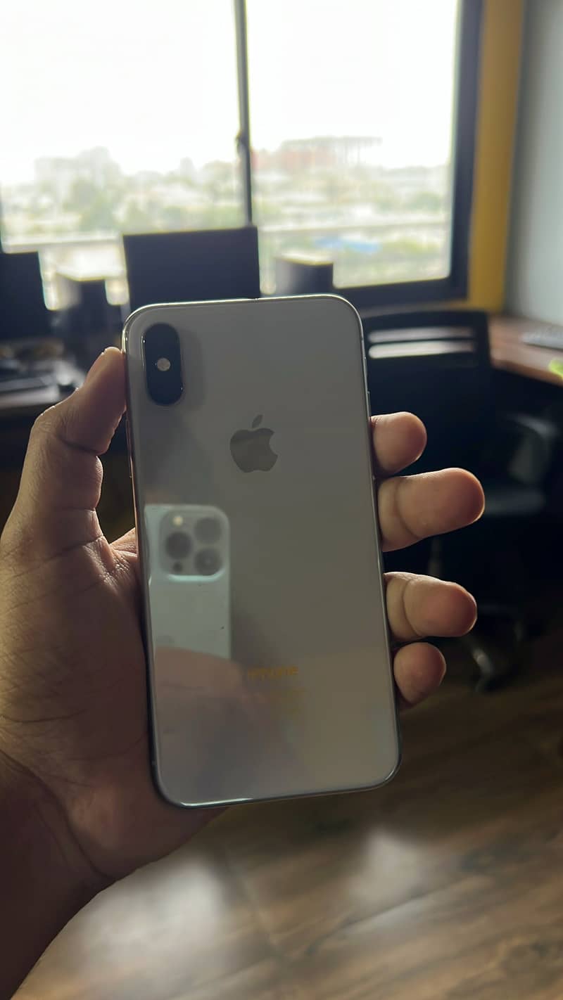 Apple iPhone XS 0