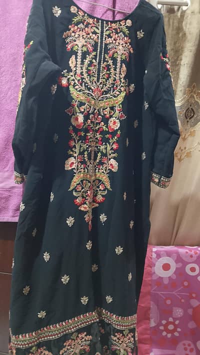 twinkle chiffon 3 piece embroidery available hai black mein size large