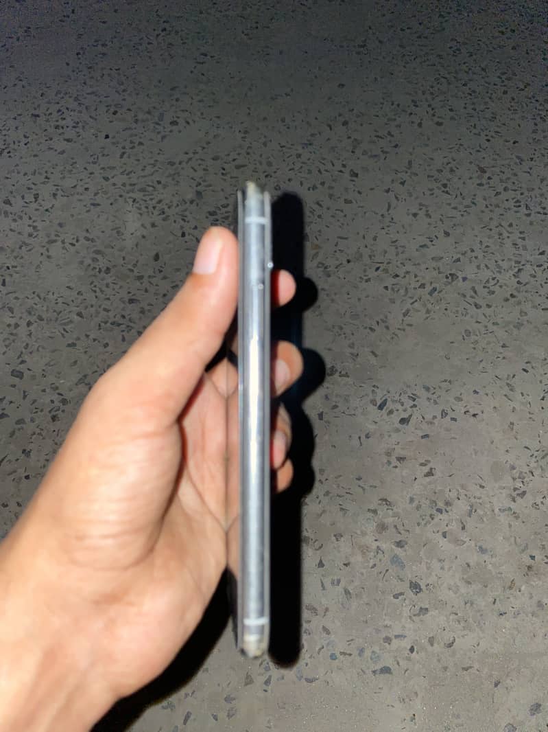 Apple iPhone X 2
