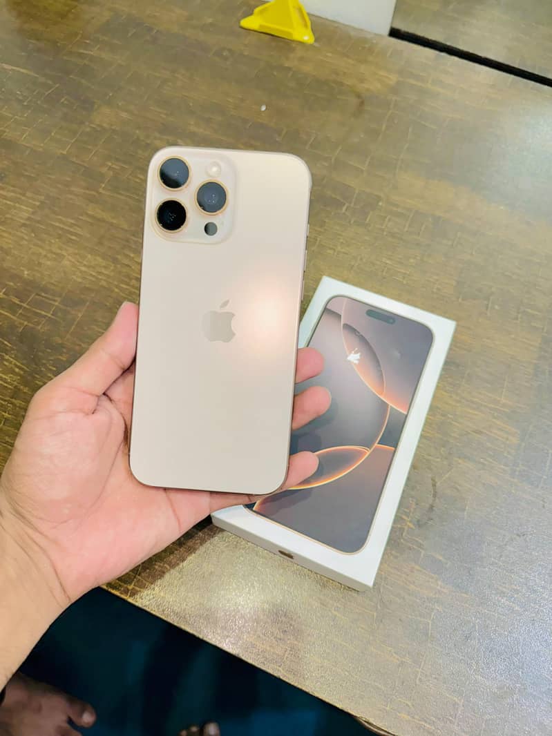 Apple iPhone 16 Pro Max 2