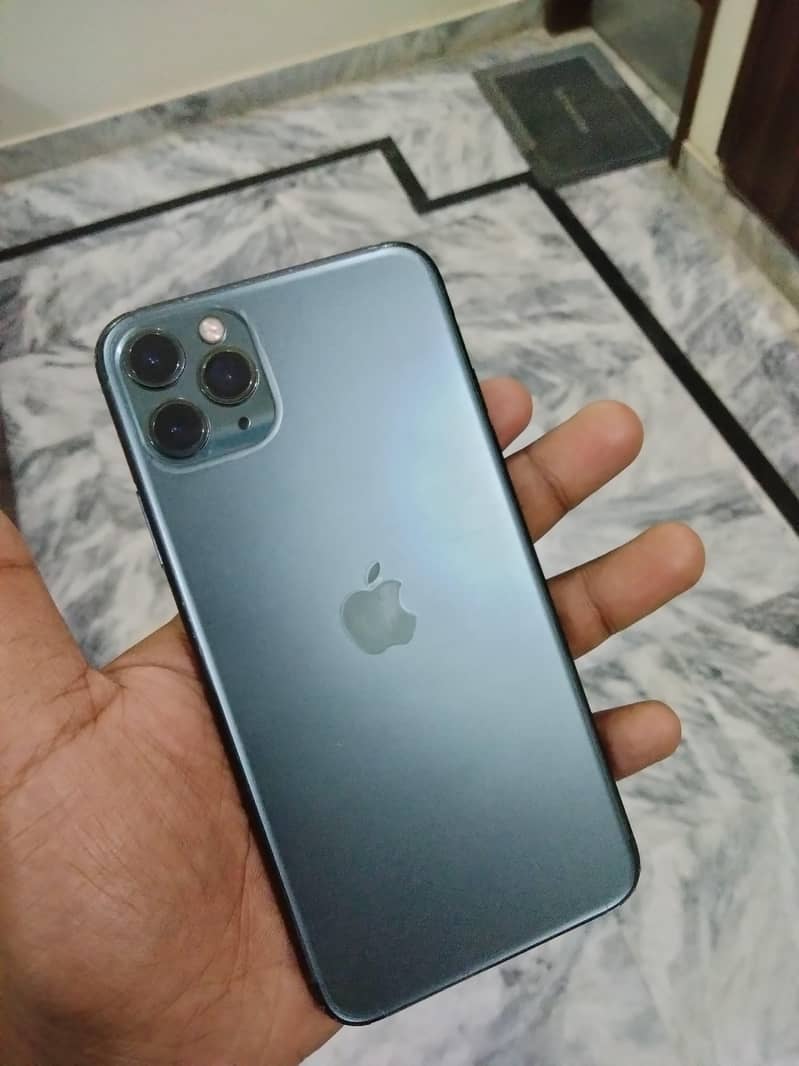 Apple iPhone 11 Pro Max 2