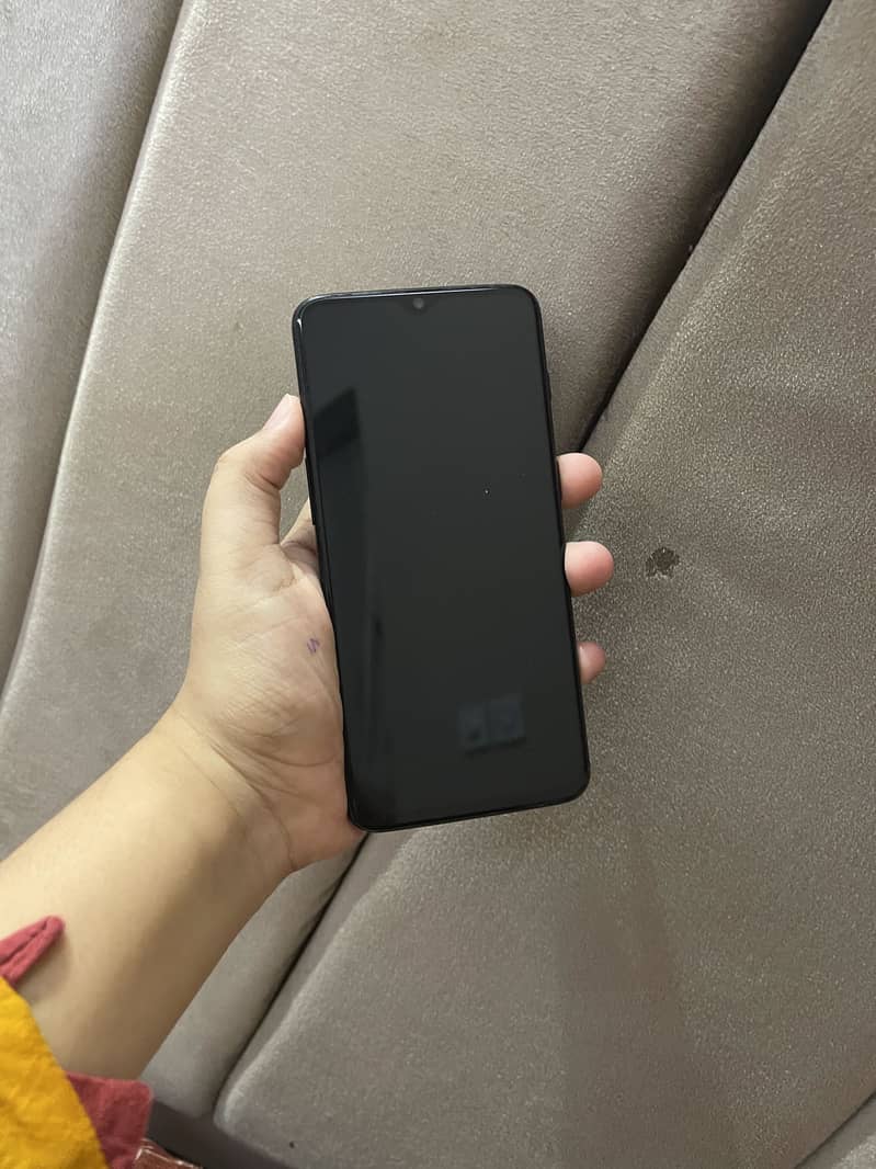 One Plus 6T 1