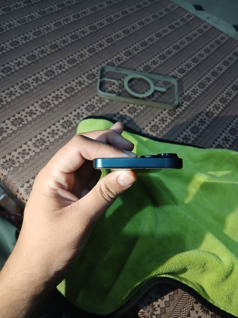 Apple iPhone 14 1